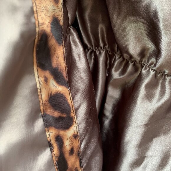 Shelli Siegel LAUNDRY puff 3/4 Windproof coat with hood and cinched waist. - Picture 7 of 9